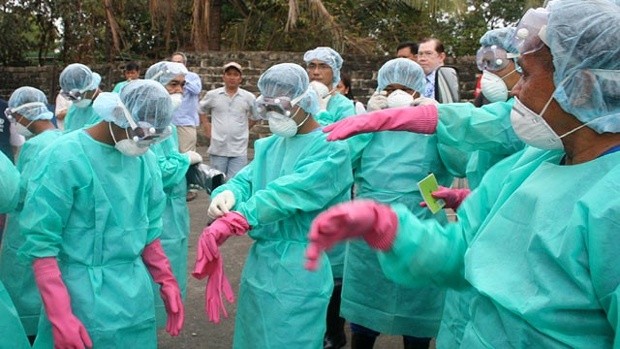 Hóa chất tẩy rửa thông thường có thể diệt virus Ebola