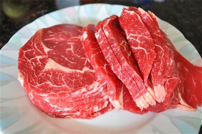 Phát hiện nhiều mẫu thịt lợn giả thịt bò