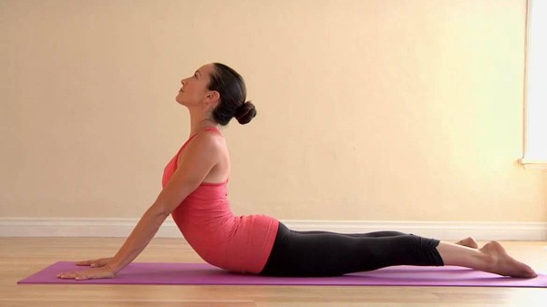 6 tư thế yoga kéo dãn cột sống