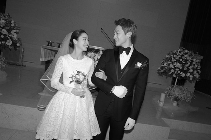 Bi Rain và Kim Tae Hee rạng ngời trong đám cưới