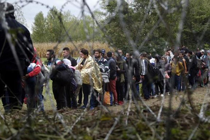 Hungary lập căn cứ quân sự biên giới chặn người nhập cư