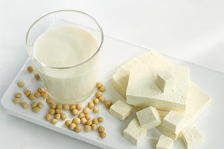 Uống sữa đậu nành có ảnh hưởng đến dậy thì của trẻ