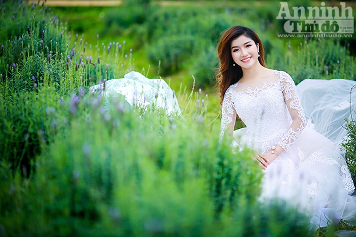 Ngắm bộ ảnh cưới đẹp hút hồn của hoa khôi sinh viên Hà Nội