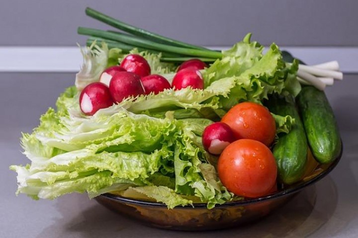 Ăn hoa quả và rau có thể giúp phòng ngừa bệnh gút