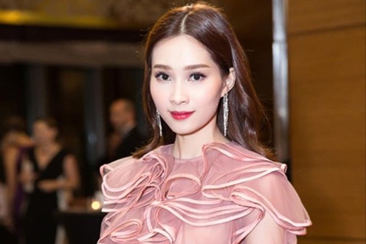 Hoa hậu Thu Thảo "gây thương nhớ" với vẻ đẹp thoát tục