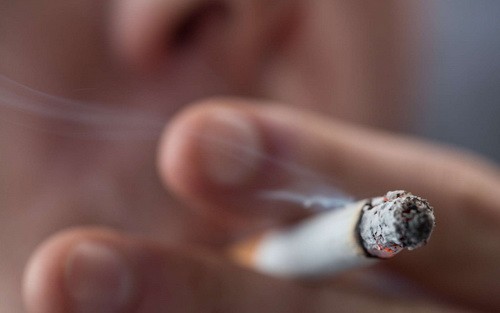 Hút thuốc lá làm giảm khả năng sinh sản ở cả nam và nữ