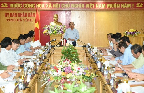Thủ tướng Nguyễn Xuân Phúc làm việc với FHS tại trụ sở UBND tỉnh Hà Tĩnh.
