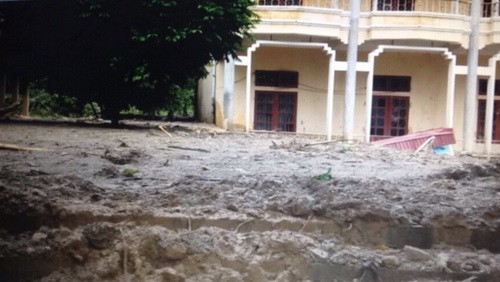 Sơn La: Trường học tan hoang, bùn, đất ngập ngụa