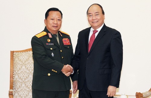 Thủ tướng Nguyễn Xuân Phúc hoan nghênh chuyến thăm Việt Nam của Bộ trưởng Quốc phòng Lào
