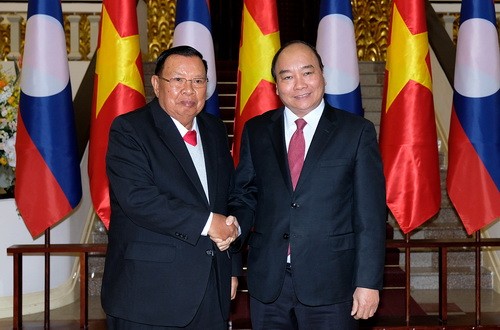 Thủ tướng Nguyễn Xuân Phúc đã hội kiến với Tổng Bí thư, Chủ tịch nước Lào Bounnhang Vorachith