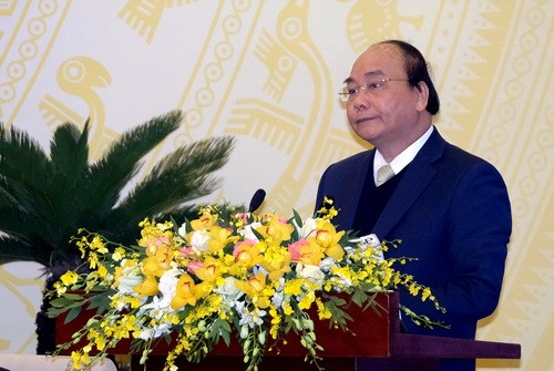 Thủ tướng Nguyễn Xuân Phúc phát biểu khai mạc Hội nghị trực tuyến của Chính phủ với các địa phương. Ảnh VGP