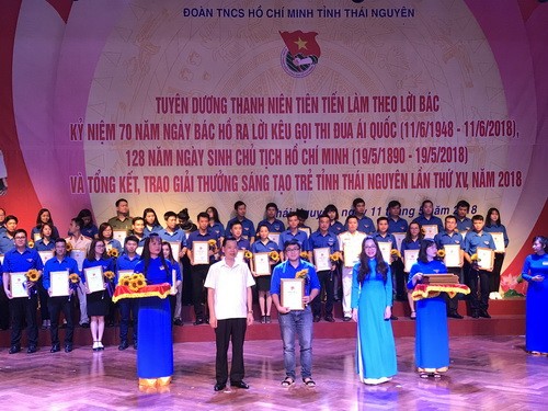 Nguyễn Huy Vinh vinh dự được nhận danh hiệu Thanh niên tiên tiến làm theo lời Bác năm 2018 của tỉnh Thái Nguyên
