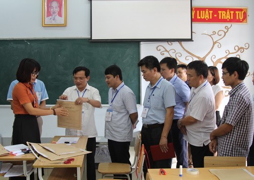 Ông Mai Văn Trinh - Cục trưởng Cục Quản lý chất lượng kiểm tra công tác chấm thi tại tỉnh Lai Châu