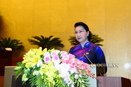 Chủ tịch Quốc hội Nguyễn Thị Kim Ngân trình bày Tờ trình dự kiến nhân sự để Quốc hội bầu Chủ tịch nước.