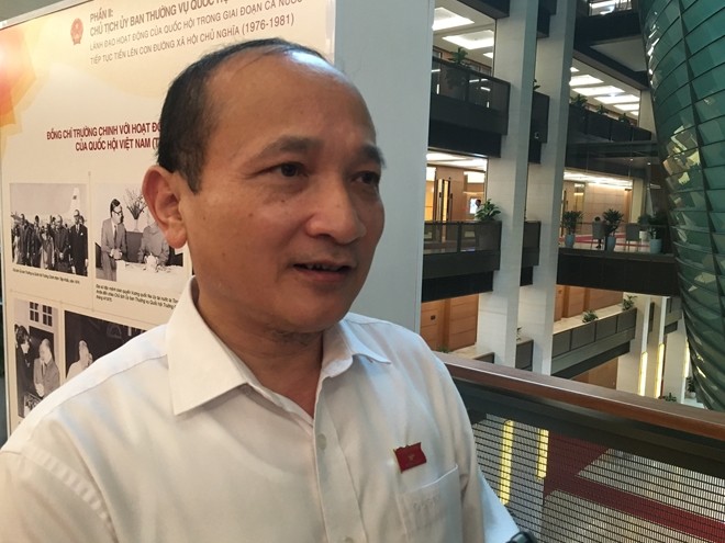 Đại biểu Nguyễn Thanh Hiền – đoàn Nghệ An trao đổi với báo chí bên lề Quốc hội