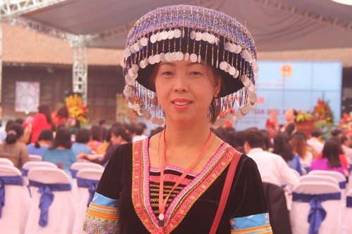  Cô Mùa Thị Chứ - giáo viên Trường tiểu học Pi Toong (Mường La, Sơn La)