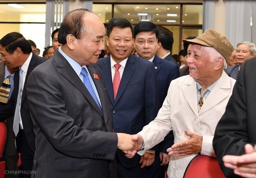 Thủ tướng Nguyễn Xuân Phúc tiếp xúc cử tri quận Lê Chân, Hải Phòng.Ảnh: VGP