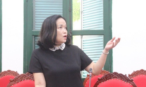 Cô Nguyễn Huỳnh Thu Cúc báo cáo trước Hội đồng xét duyệt Giải thưởng "Nhà giáo Hà Nội tâm huyết, sáng tạo" lần thứ 2, năm học 2018-2019