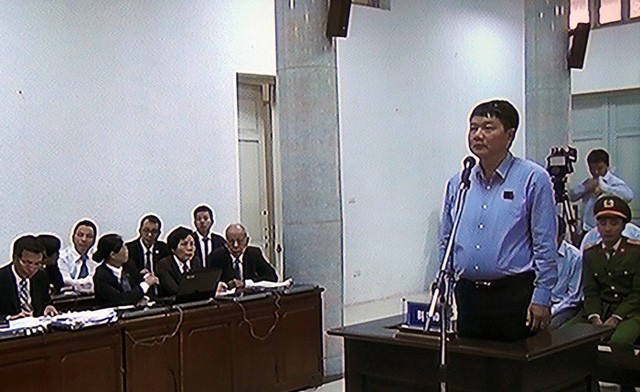 Bị cáo Đinh La Thăng tại phiên xử sáng nay (19/3). Ảnh: Dân trí