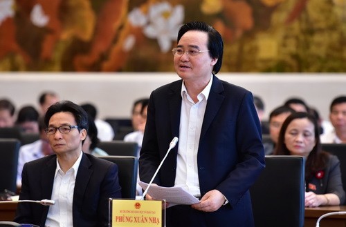 Bộ trưởng Bộ GD&ĐT Phùng Xuân Nhạ phát biểu tại Hội nghị. Ảnh: Quang Khánh