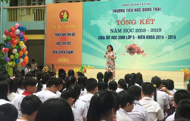 Cô Hiệu trưởng Nguyễn Thị Thúy Minh gửi lời chúc, lời căn dặn và cảm ơn các con học sinh khối 5 (Niên khóa 2014-2019) trong Lễ tổng kết năm học 2018 -2019. 