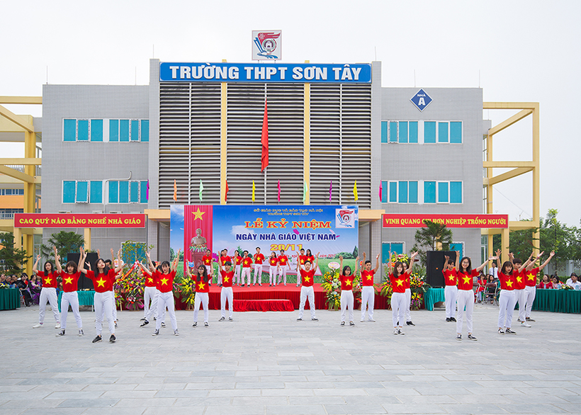 Học sinh Trường THPT Sơn Tây (Hà Nội). Ảnh: website của nhà trường