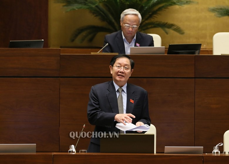 Bộ trưởng Bộ Nội vụ Lê Vĩnh Tân giải trình, làm rõ một số vấn đề đại biểu Quốc hội quan tâm.