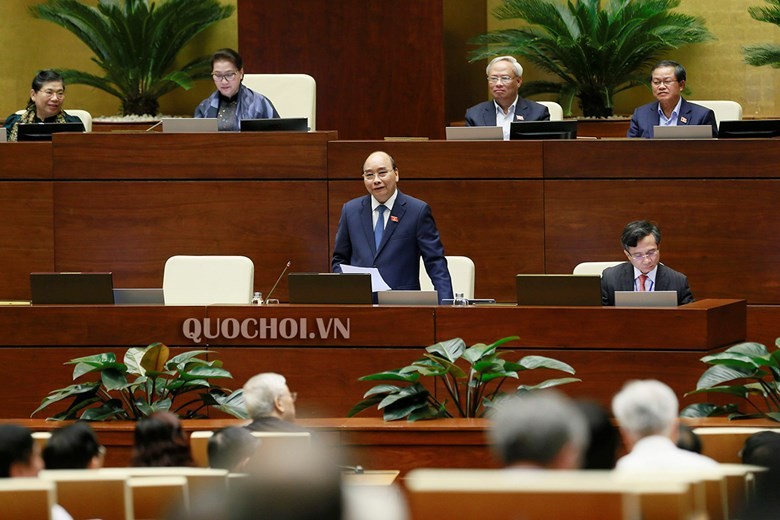 Thủ tướng Chính phủ Nguyễn Xuân Phúc báo cáo trước Quốc hội