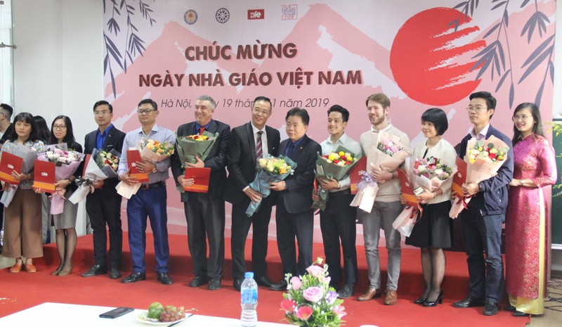  Lễ kỷ niệm ngày Nhà giáo Việt Nam 20/11/2019 của Viện Đào tạo Quốc tế (Học viện Tài chính) diễn ra trong không khí ấm cúng và thân tình