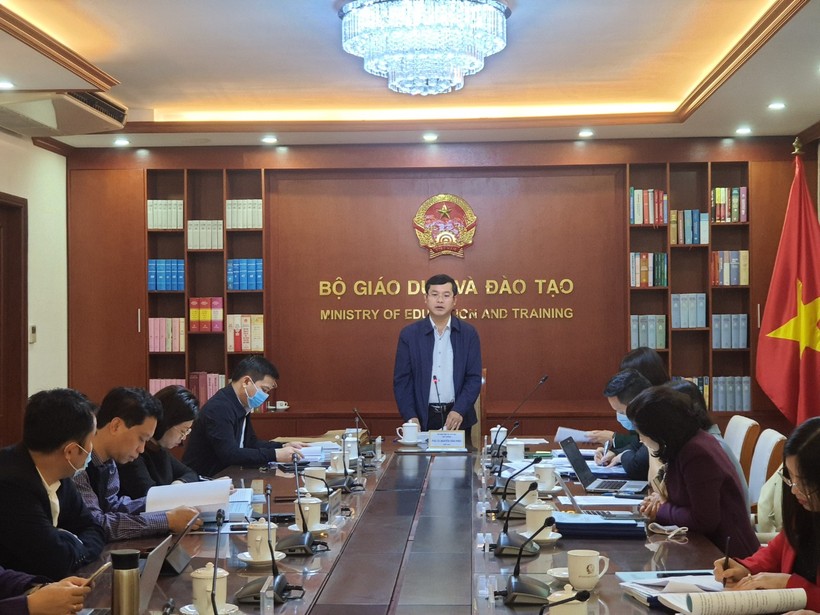 Thứ trưởng Nguyễn Văn Phúc phát biểu tại buổi họp.