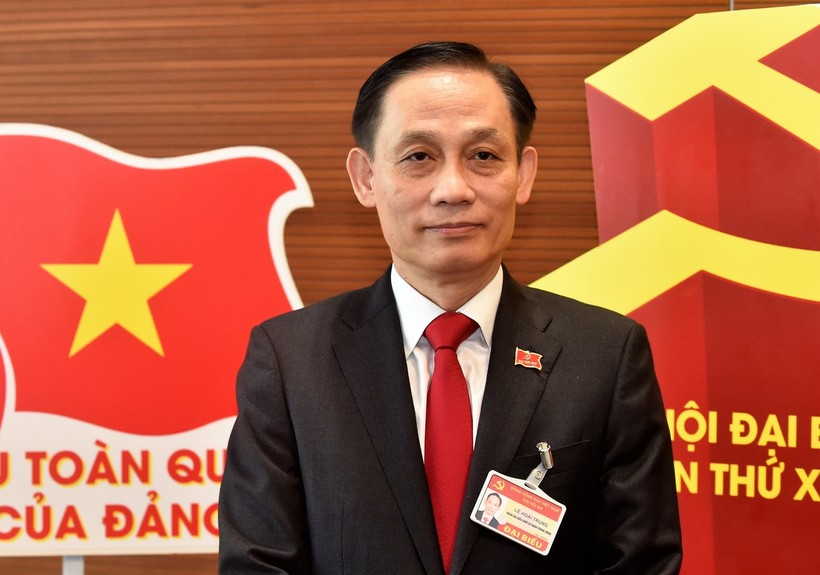 Thứ trưởng Bộ Ngoại giao Lê Hoài Trung trao đổi với báo chí bên lề Đại hội XIII của Đảng
