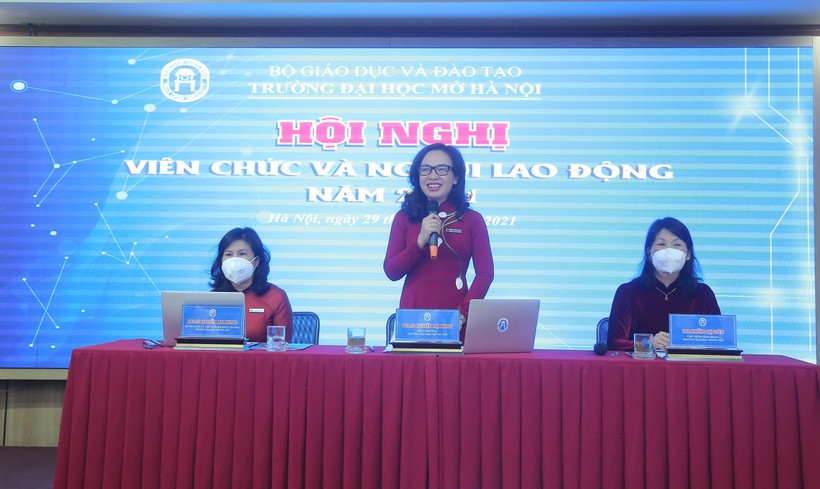 PGS.TS Nguyễn Thị Nhung phát biểu tại hội nghị.