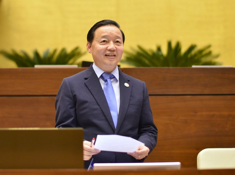  Bộ trưởng Trần Hồng Hà đăng đàn trả lời chất vấn