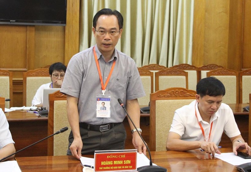 Thứ trưởng phát biểu tại buổi làm việc với Ban chỉ đạo thi tốt nghiệp THPT 2022 tỉnh Bắc Giang