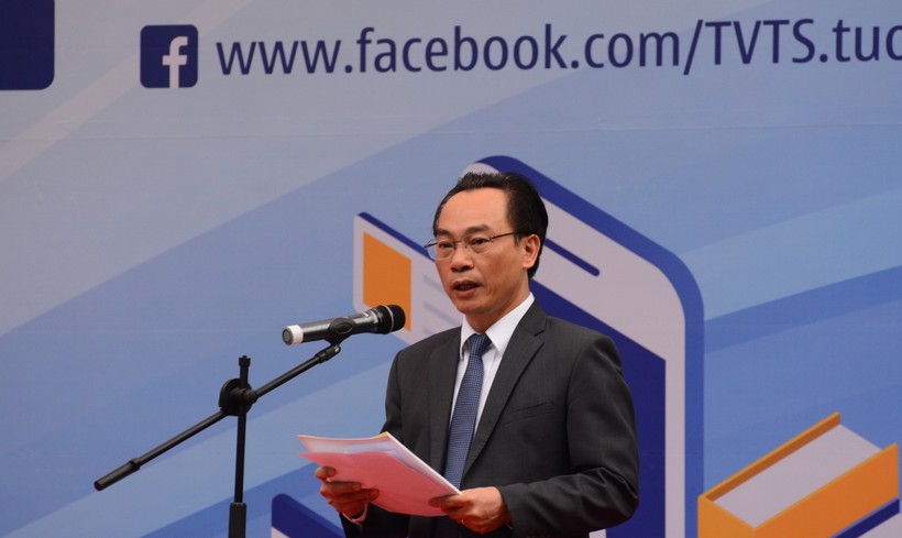 Thứ trưởng Bộ GD&ĐT Hoàng Minh Sơn phát biểu khai mạc ngày hội.