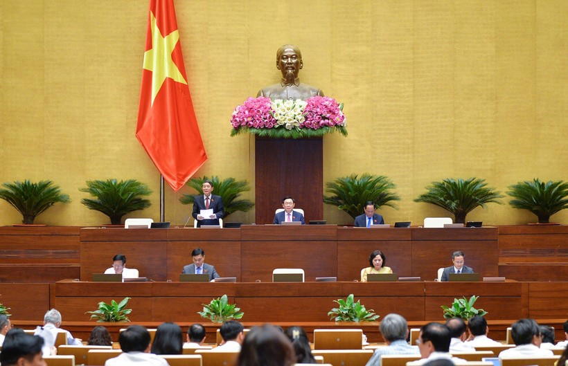 Phó Chủ tịch Quốc hội Nguyễn Đức Hải điều hành Phiên họp.