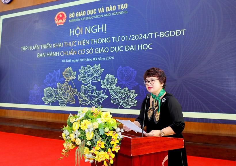 PGS.TS Nguyễn Thu Thuỷ - Vụ trưởng Vụ GDĐH (Bộ GD&amp;ĐT) phát biểu tại Hội nghị.