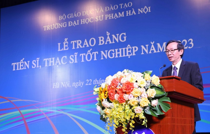 GS.TS Nguyễn Văn Minh phát biểu tại buổi lễ.