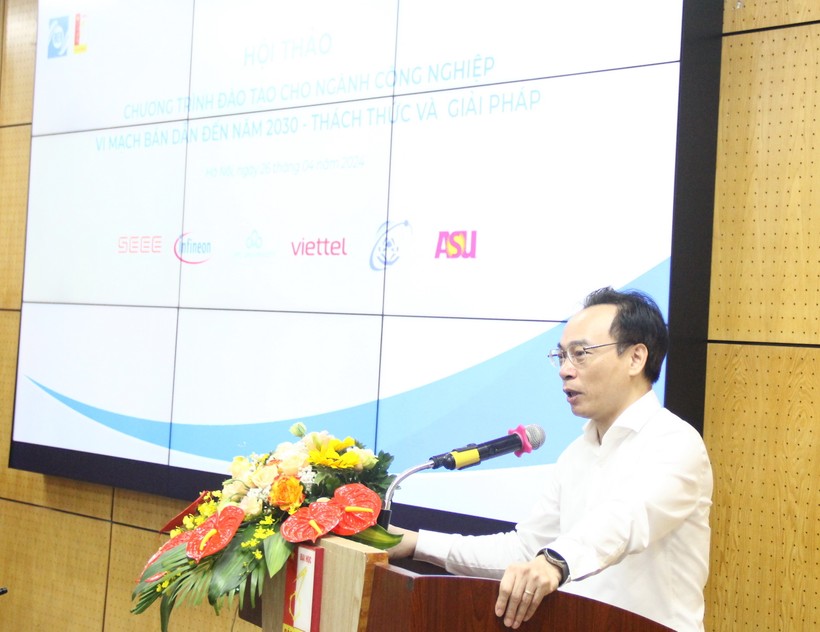 Thứ trưởng Hoàng Minh Sơn phát biểu tại hội thảo.