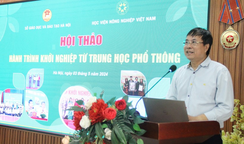 Ông Lê Hồng Vũ phát biểu tại hội thảo.