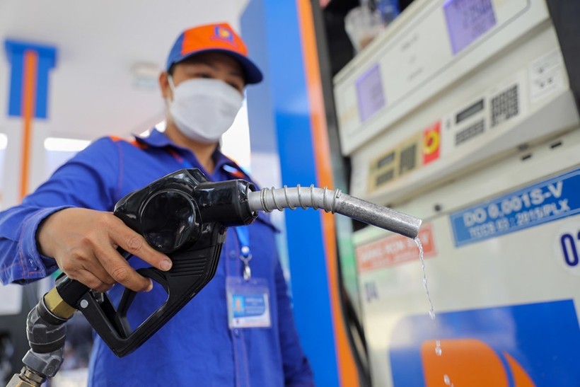 Giá xăng, dầu đồng loạt giảm mạnh