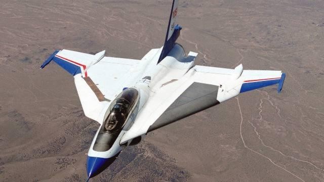 Mỹ sai lầm khi từ bỏ tiêm kích F-16XL?