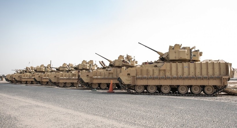 Xe chiến đấu bộ binh M2 Bradley sẽ được Mỹ viện trợ cho Ukraine