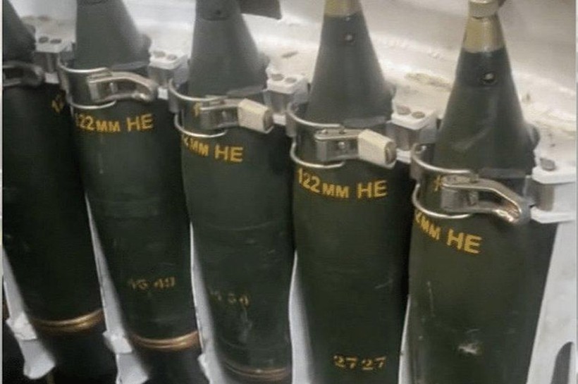 Pakistan gửi lượng lớn đạn pháo cho Ukraine