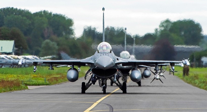 Hà Lan đi đầu cung cấp tiêm kích F-16 cho Ukraine là 'kịch bản thực tế'