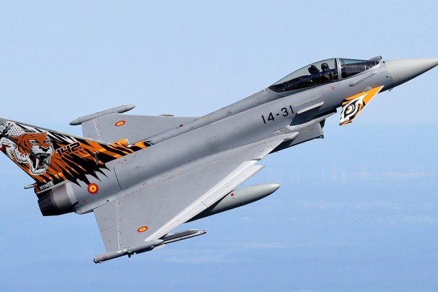 Chiến sự đảo chiều khi Anh viện trợ tiêm kích Eurofighter Typhoon cho Ukraine?