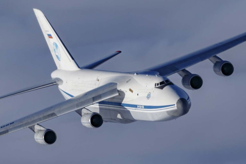 Máy bay Nga tới Syria theo lộ trình bất thường
