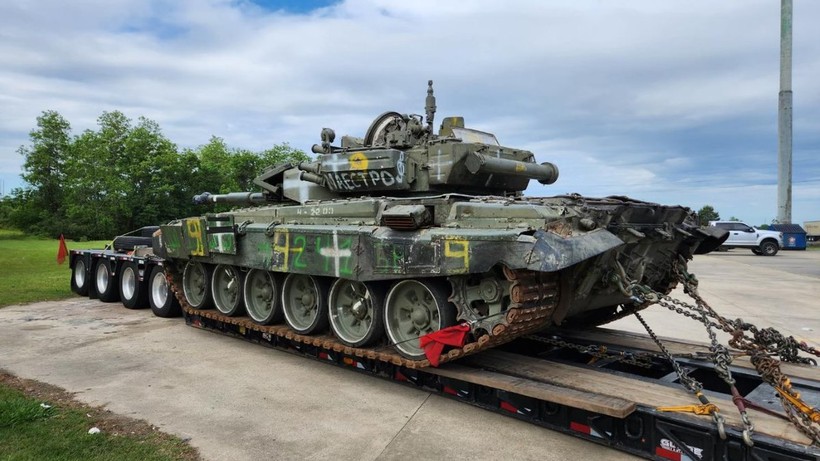 Chuyên gia quân sự Anh sẽ nghiên cứu xe tăng Nga bị bắt giữ