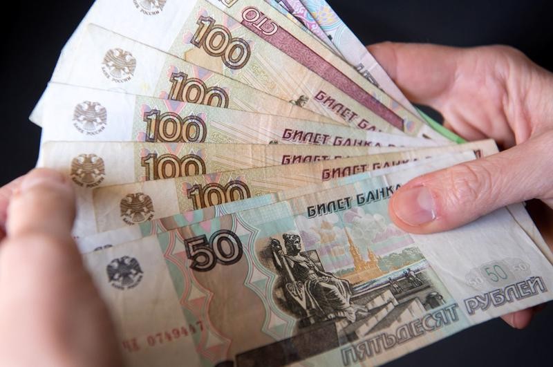 Đồng đô la sẽ lại vượt mức 100 rúp trong năm 2024?