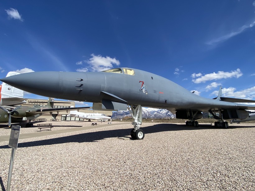 Mỹ quyết định nóng khôi phục máy bay ném bom B-1 từ 'nghĩa địa'